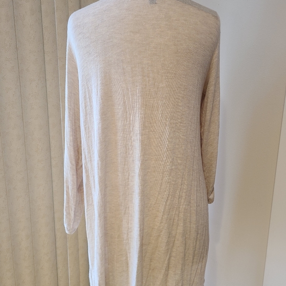 ellumiNation – Oatmeal Open-Front Topper with Ruched Sleeves (Size L) - Picture 6 of 9